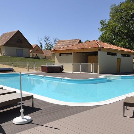 Le Lac Bleu Lacapelle-Marival Exterior photo