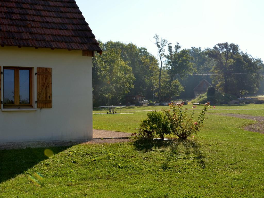 Le Lac Bleu Lacapelle-Marival Exterior photo